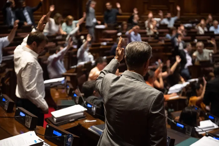 Votación, el 23 de febrero, en la Cámara de Diputados. · Foto: Gianni Schiaffarino