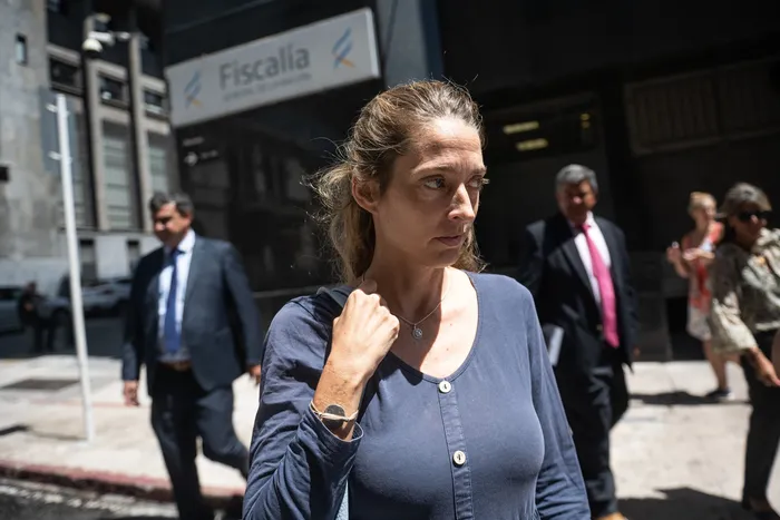 Marcela Carrasco, el 24 de febrero, en la Fiscalía General de la Nación. · Foto: Gianni Schiaffarino