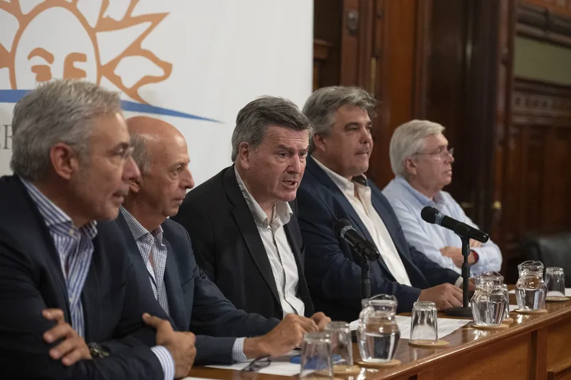 20260305 Negro coalición