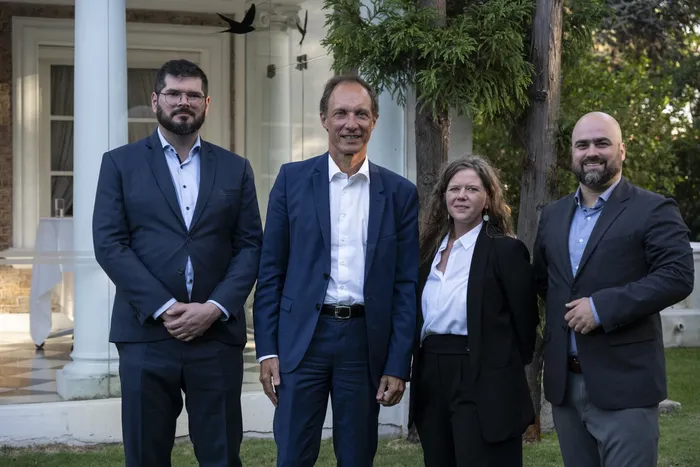 Soren Metz, Gerente Regional para América Latina de TUM, Stefan Duppel, Embajador de Alemania, Ulrike Doll, Representante Lectora DAAD, Christian Lazar, Director de Freie Universität Berlin, el 9 de marzo de 2026 · Foto: Inés Guimaraens