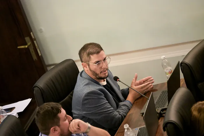 Emmanuel Martínez en la Junta Departamental de Colonia (archivo, marzo de 2026). · Foto: Ignacio Dotti