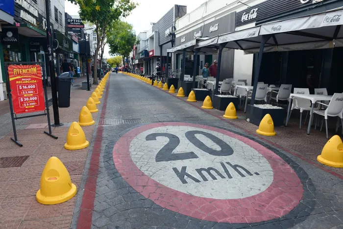 Peatonal Sarandi, Centro de Maldonado (archivo, marzo de 2026). · Foto: Natalia Ayala