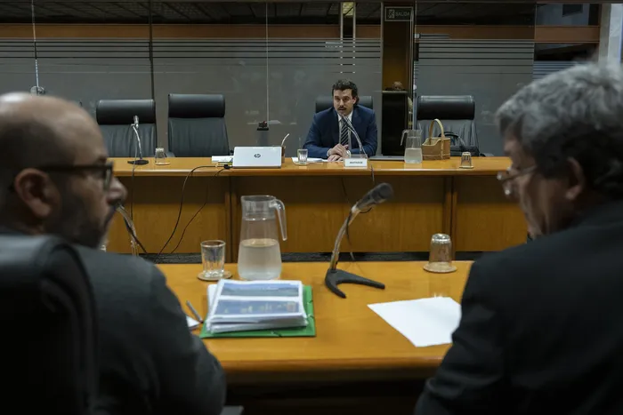 Comisión María Dolores recibe al director del Instituto Nacional de Colonización, Luca Manassi Orihuela, en el Anexo del Palacio Legislativo, el 6 de abril. · Foto: Inés Guimaraens