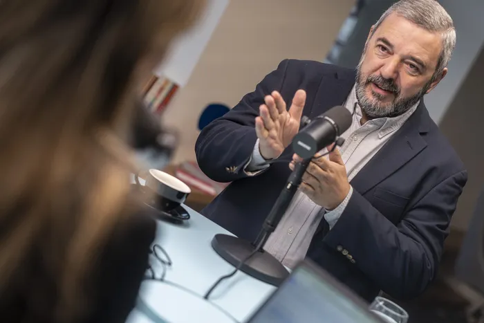 Mario Bergara durante el programa Panorama Informativo, en la diaria Radio, el 9 de abril · Foto: Ernesto Ryan