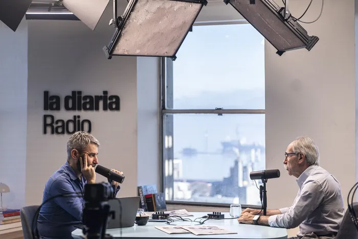 Martín Rodríguez junto a Felipe Martín, el 13 de abril, en la diaria radio. · Foto: Ernesto Ryan
