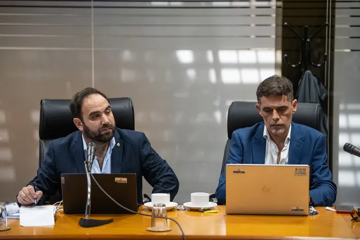 Gonzalo Civila y Federico Graña, el 14 de abril, en el edificio anexo del Palacio Legislativo