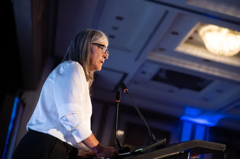 20260415 POL Lucía etcheverry