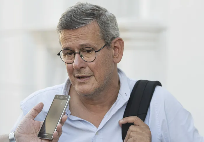 Jorge Díaz, el 18 de abril, en el Ateneo de Salto. Foto: Ariel Volpi · Foto: Gianni Schiaffarino