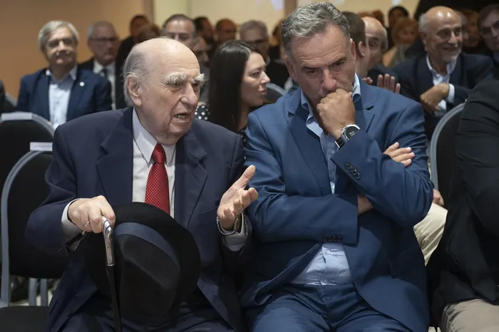 Julio María Sanguinetti y Yamandú Orsi, el 20 de abril. · Foto: Alessandro Maradei