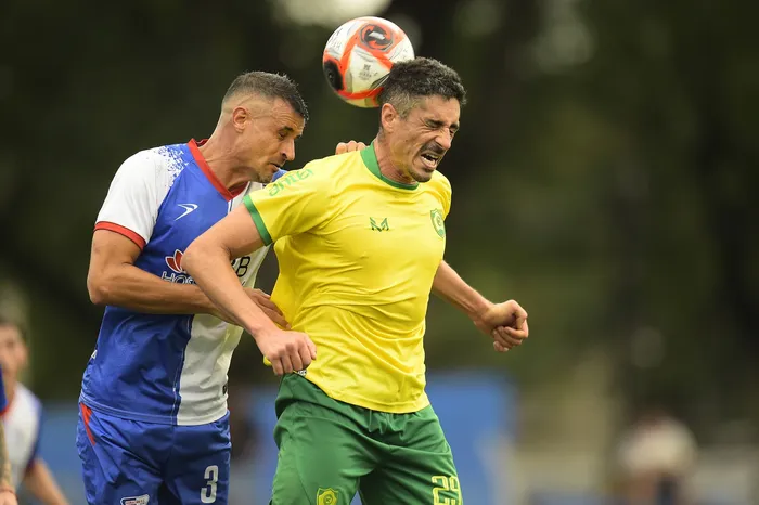 Huracán de Paso de la Arena contra Cerrito, el 25 de abril, en el Parque Palermo. · Foto: Dante Fernández