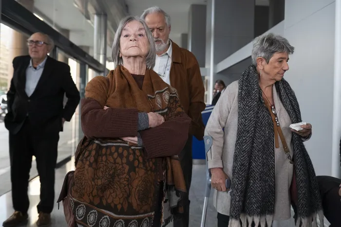 Marcos Carámbula, Raúl Olivera, Mirtha Guianze y Lilián Celiberti, de la Asociación Civil Maestra Elena Quinteros (archivo, abril de 2026). · Foto: Alessandro Maradei