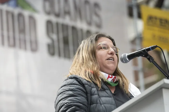Nathalie Barbé, el 1 de mayo, durante el acto por el Dia internacional de las y los trabajadores. · Foto: Alessandro Maradei