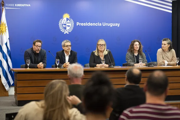 Diego Copello, Matias Mosteirín, Gisella Previtali, Melina Sicalos y Mariana Secco, el lunes 4, en conferencia de prensa en Torre Ejecutiva. · Foto: Alessandro Maradei