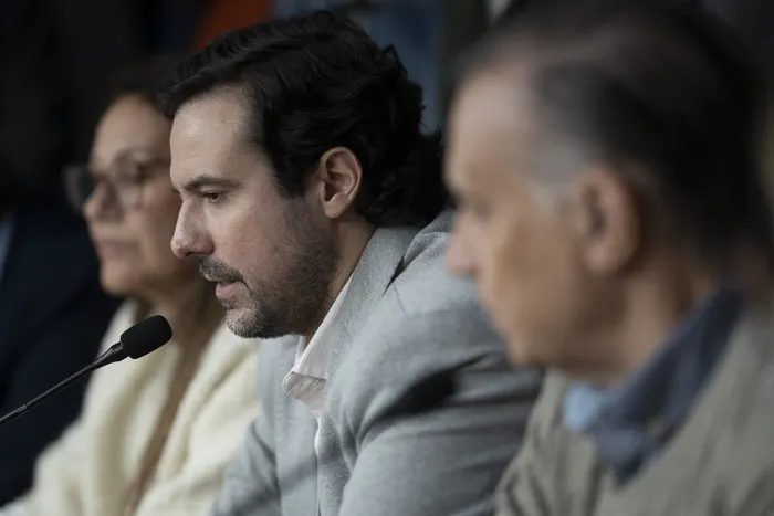 Federico Preve, duarante la conferencia de prensa para anunciar la creación de investigadora por irregularidades en ASSE, el lunes 4 de abril · Foto: Ernesto Ryan