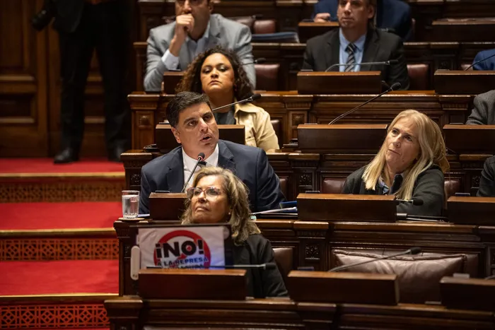 Pedro Jisdonian, el 5 de mayo, en la Cámara de Representantes. · Foto: Gianni Schiaffarino