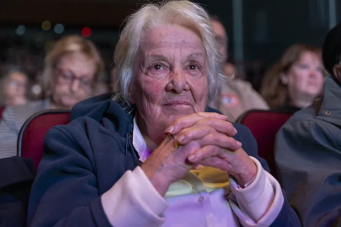 Lucia Topolansky, durante el homenaje a "Pepe" Mujica, a un año de su fallecimiento, en el Teatro El Galpón, el 13 de mayo. · Foto: Rodrigo Viera Amaral