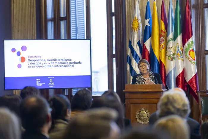 Michelle Bachelet, en el Salón de eventos especiales del Palacio Legislativo, el 13 de mayo · Foto: Rodrigo Viera Amaral