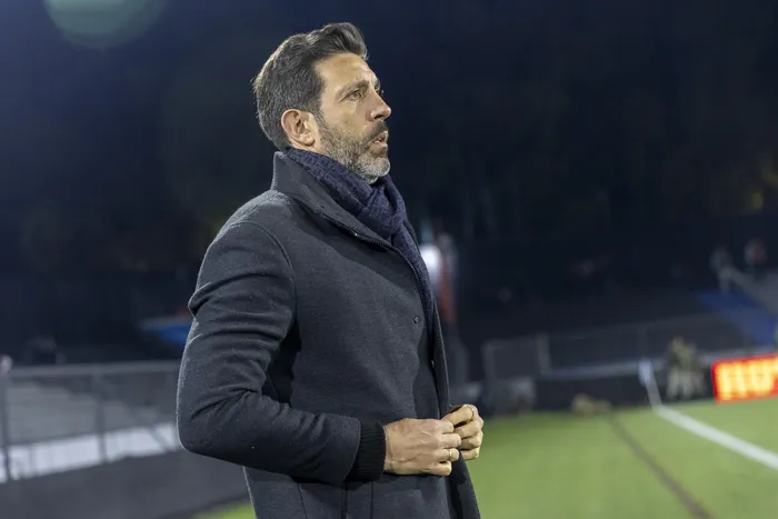 Jorge Bava durante un partido dirigiendo a Nacional en el estadio Charrúa (archivo, mayo de 2026). · Foto: Rodrigo Viera Amaral