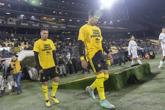 Jugadores de Peñarol, el 16 de mayo, en el Campeón del Siglo. · Foto: Rodrigo Viera Amaral