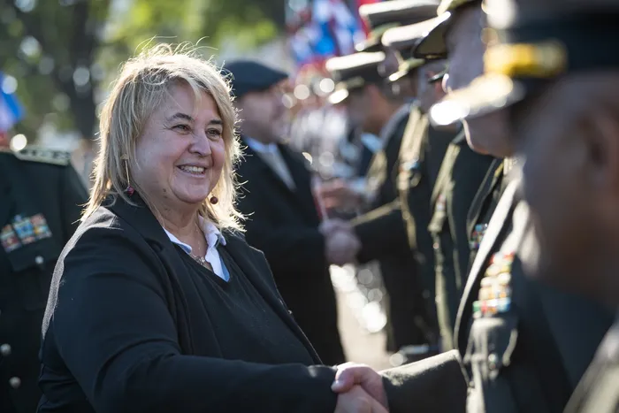 Sandra Lazo en la conmemoración del 215° aniversario del Ejército Nacional, el 18 de mayo, en el Complejo Deportivo del Ejército. · Foto: Gianni Schiaffarino
