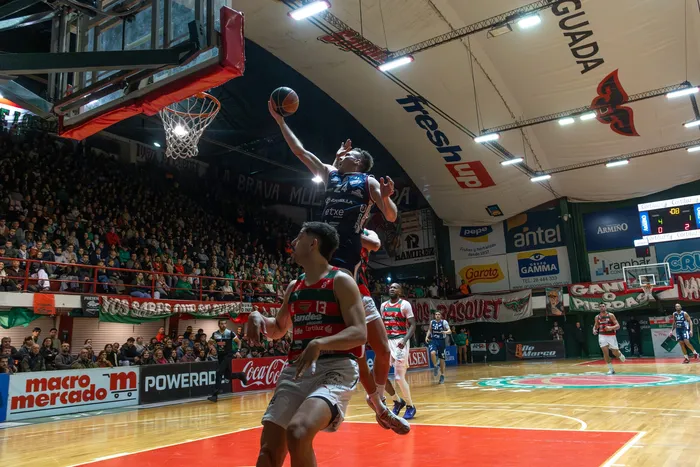 Connor Zinaich, de Nacional, el 21 de mayo, en la cancha de Aguada. Foto: Martin Hernández Müller