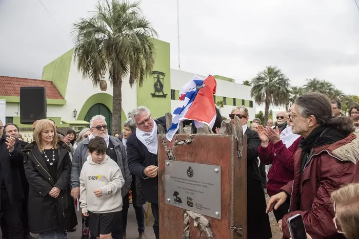 Inauguración de la placa de memoria frente al Batallón de Infantería 11, en Minas (archivo, mayo de 2026). · Foto: Fernando Morán