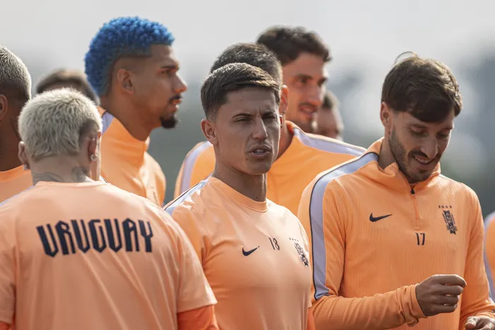Jugadores de la selección, el 3 de junio, en el Complejo Celeste. · Foto: Ernesto Ryan