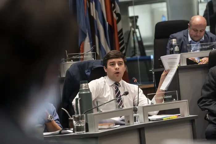 Gonzalo Gómez durante una sesión en la Junta Departamental de Montevideo (archivo, junio de 2026). · Foto: Inés Guimaraens