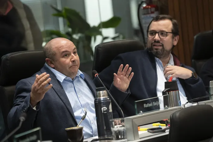 Rafael Seijas y Gabriel Cunha,el 4 de junio en la Junta Departamental de Montevideo. · Foto: Inés Guimaraens