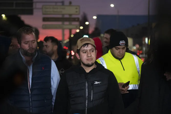 Tulio Rodríguez (C), el 11 de junio, en la marcha de los transportistas, en Montevideo. · Foto: Alessandro Maradei