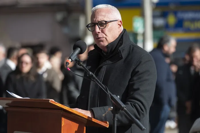 Carlos Negro, el 19 de junio, durante la conmemoración del 262° aniversario del natalicio del General José Gervasio Artigas en la plaza de Sauce, Canelones. · Foto: Alessandro Maradei