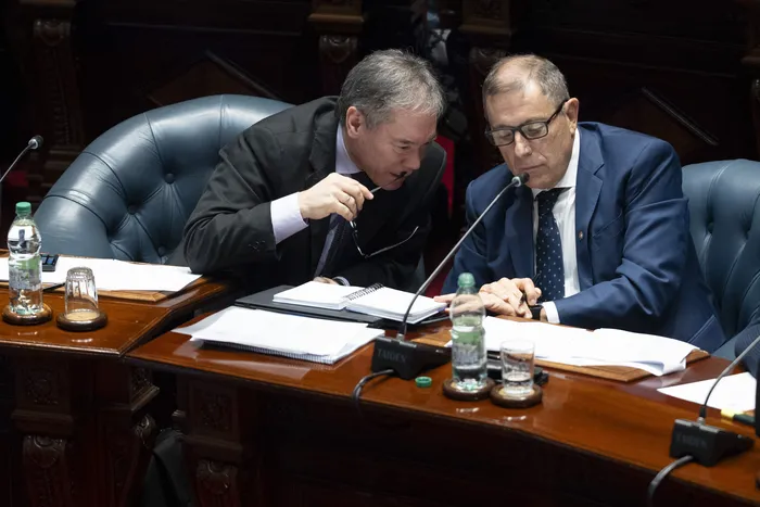 Martín Vallcorba y Gabriel Oddone, en el Parlamento.  (archivo, abril de 2026) · Foto: Ernesto Ryan