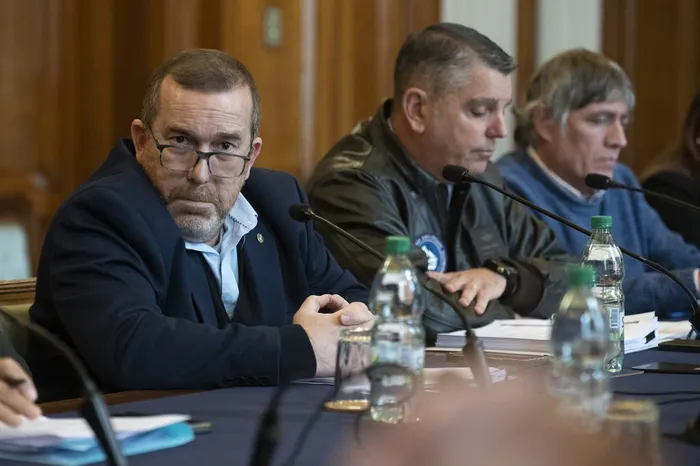 Joel Rodríguez en la comisión de Defensa del Senado. · Foto: Alessandro Maradei