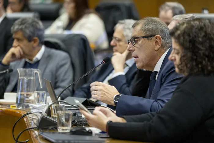 Jorge Polgar, Rodrigo Arim, Martín Vallcorba, Gabriel Oddone, Adriana Arosteguiberry, el 8 de julio, en la Comisión de Presupuestos Integrada con Hacienda. · Foto: Rodrigo Viera Amaral