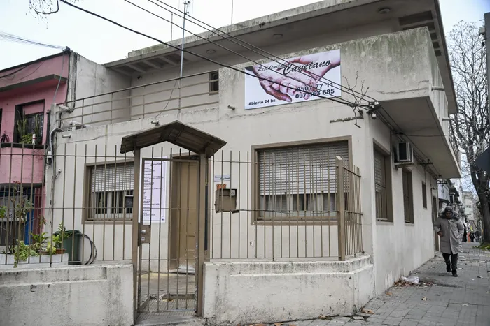 Residencial en la esquina de Mateo Cabral y Comercio, en el barrio La Unión. · Foto: Guillermo Legaria