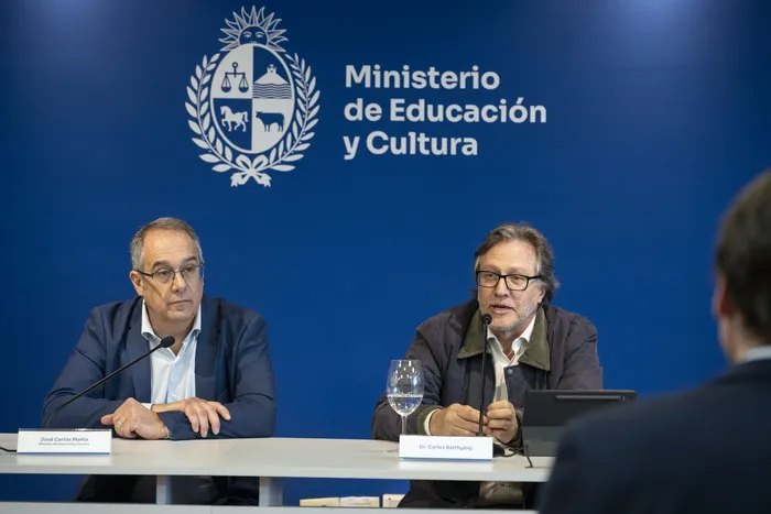 José Carlos Mahía y Carlos Batthyány, el 14 de julio, en el Ministerio de Educación y Cultura. Foto: Inés Guimaraens