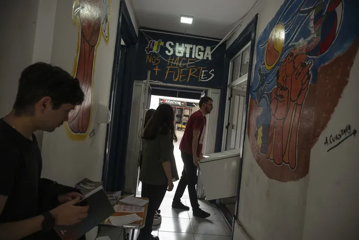 Realización de una olla popular en la sede de SUTIGA durante el paro de 24hs, el 17 de julio · Foto: Inés Guimaraens