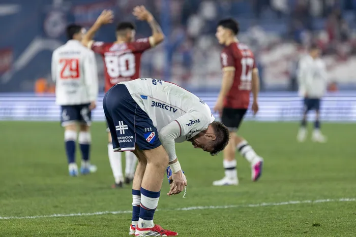Sebastián Coates en el partido con Wanderers por la sexta fecha del Torneo Intermedio, el 17 de julio, en el Gran Parque Central. · Foto: Rodrigo Viera Amaral