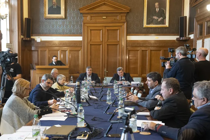 Comisión de Hacienda del Senado, el 23 de julio, en el Palacio Legislativo. Foto: Alessandro Maradei