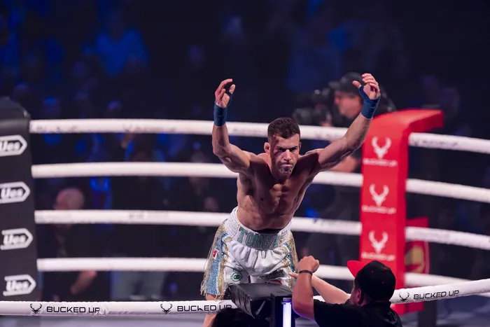 Gastón _Tonga_ Reyno, el 25 de julio, tras vencer a Josh Krejci en el Antel Arena. · Foto: Rodrigo Viera Amaral