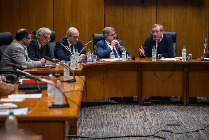 Armando Castaingdebat, exministro de Defensa Nacional, el 27 de julio, en el edificio anexo del Palacio Legislativo. · Foto: Gianni Schiaffarino