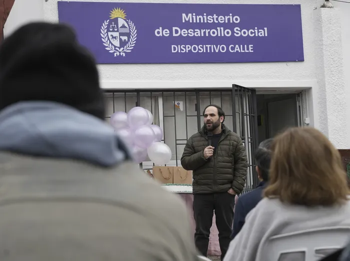 Gonzalo Civila, el 27 de julio, en la inauguración del primer refugio para mujeres en situación de calle de Salto. · Foto: Ariel Volpi