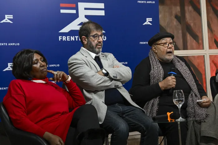 Alicia Esquivel, Fernando Pereira y Romero Rodríguez, el 30 de julio, en la Huella de Seregni. · Foto: Guillermo Legaria