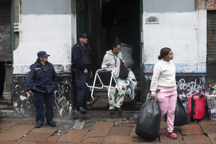 Desalojo en Ciudad Vieja, el 4 de agosto. · Foto: Alessandro Maradei