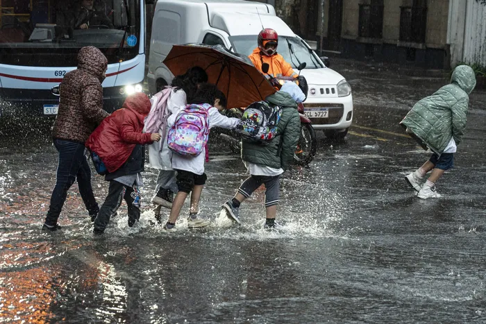 Barrio Aguada, el 6 de agosto, durante la tormenta. · Foto: Ernesto Ryan