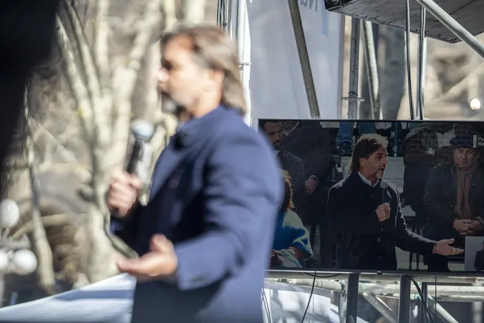 Luis Lacalle Pou, el 9 de agosto, durante el acto por los 190 años del Partido Nacional, en la Plaza Matriz. · Foto: Ernesto Ryan