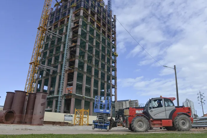 Obras en el Proyecto Cipriani en Punta del Este (archivo, agosto de 2026). · Foto: Natalia Ayala