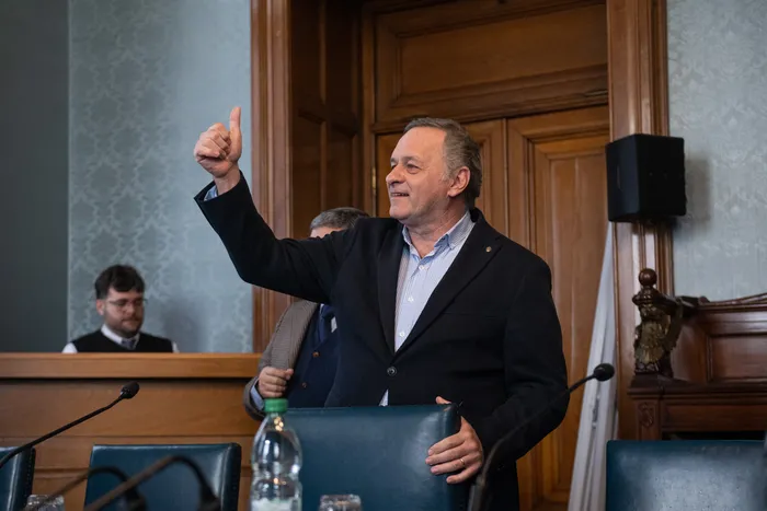Álvaro Delgado, el 24 de agosto, en el Parlamento. · Foto: Gianni Schiaffarino