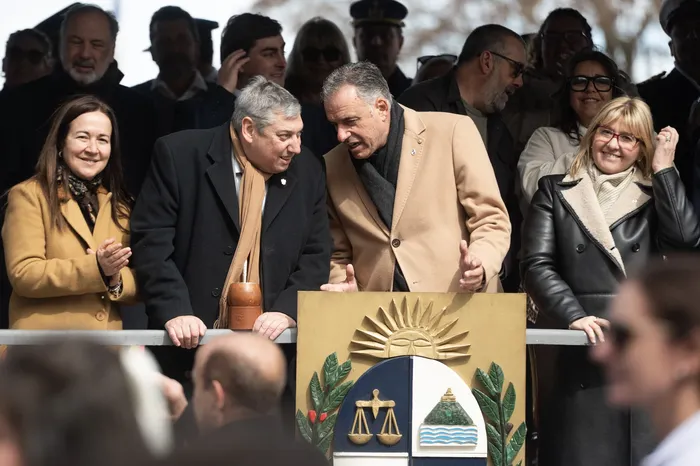 Yamandú Orsi y Carlos Enciso, el 25 de agosto de 2026 · Foto: Alessandro Maradei