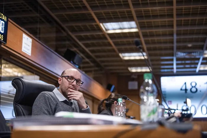 Sebastián Sabini durante una sesión de la Rendición de Cuentas y Balance de Ejecución Presupuestal, en el edificio anexo del Palacio Legislativo (archivo, agosto de 2026). · Foto: Gianni Schiaffarino